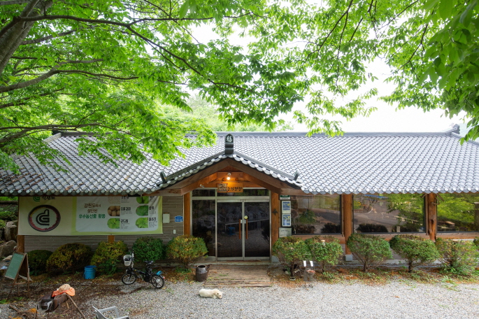 Scenery around SanSokUi ChinGu