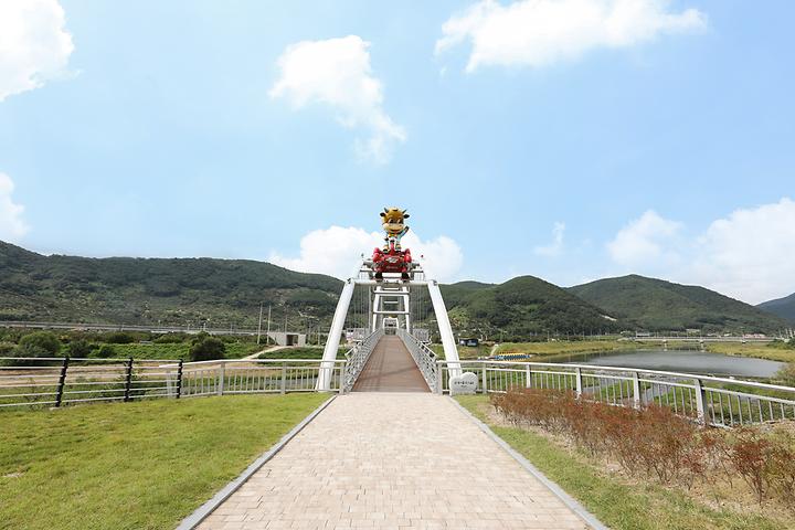 Chungdo County Bicycle Park Campsite