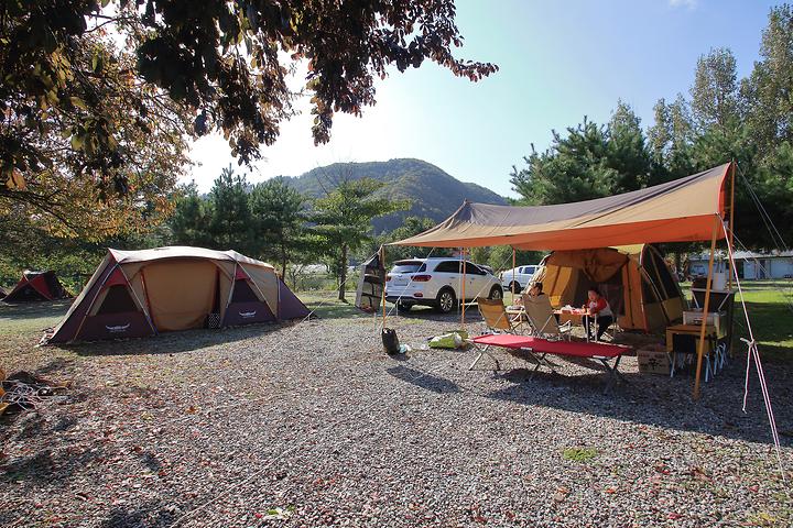 Dad's Camping Auto Campground