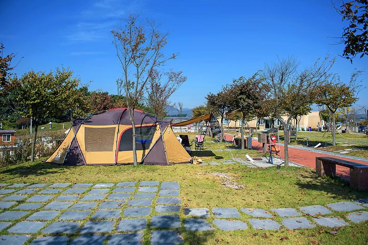 Maru Ara Healing Camp