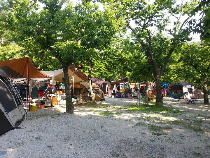 Rainbow Village Campsite