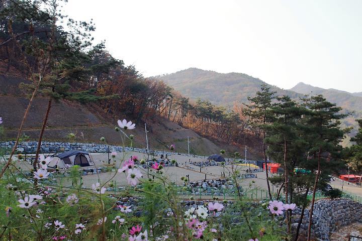 Songharyu Auto Camping Site