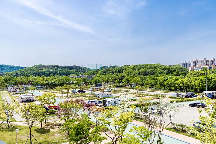 Independence Memorial Hall Camping Site