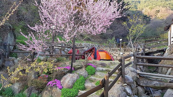 Earthen House Seomjingang View