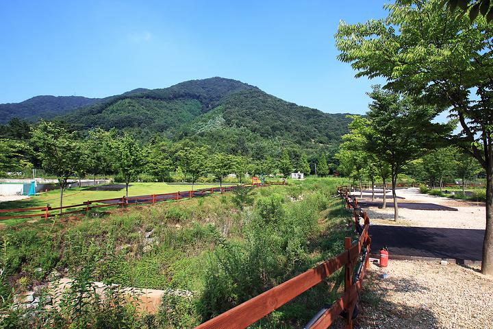 YeonSan Hwangsanbeol Auto Camping Site