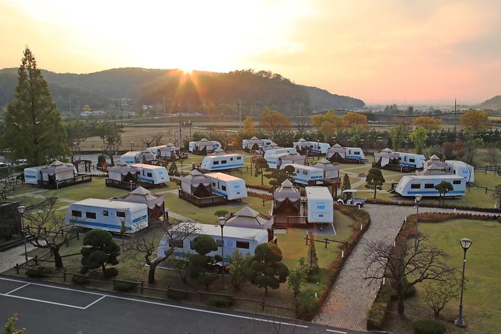 Paradise Spa Dogo Caravan Campground