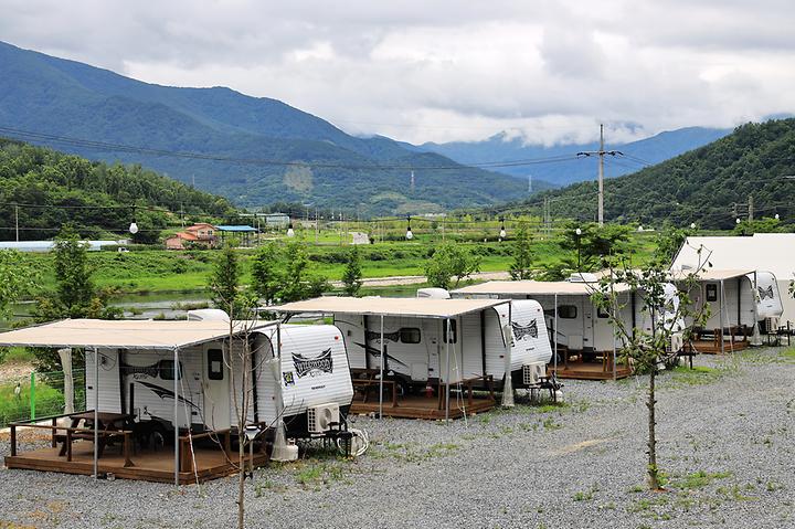 Kyeongho River Side Auto Camping Site