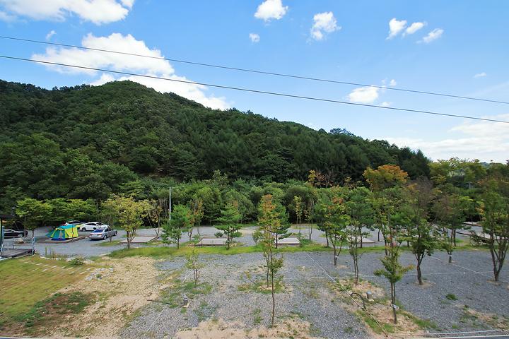 Deokdong Valley Auto Campground