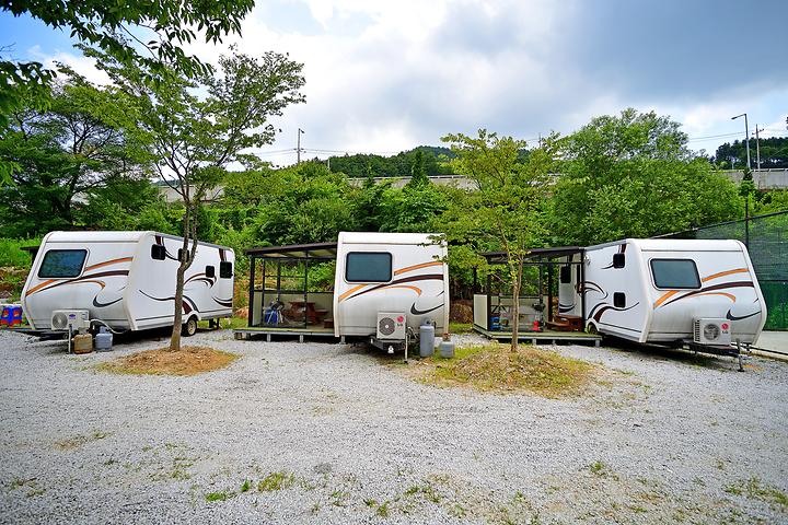 Deogyusan 700 Whirling Camp