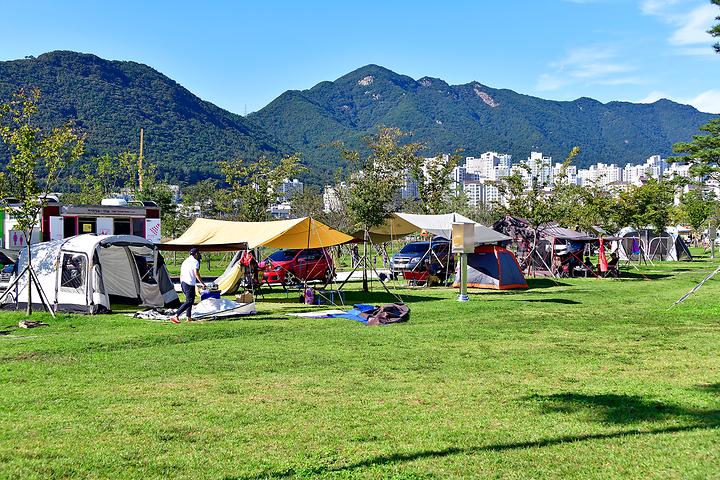 Yellow Mountain Culture and Sports Park National Leisure Campground