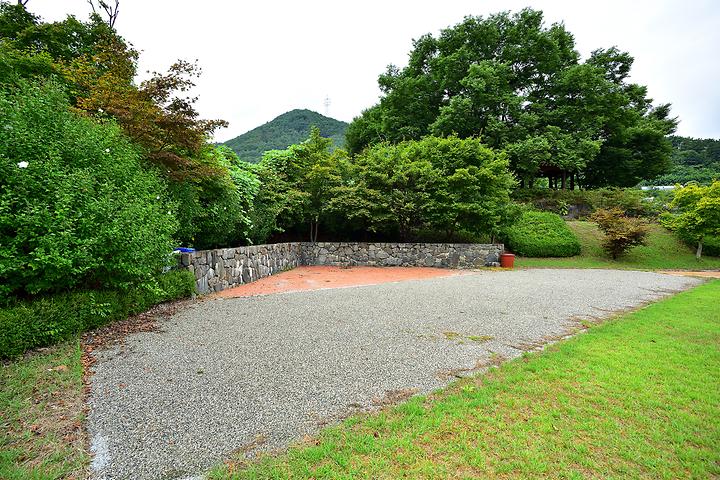 Green Bean General Jeon Bong Jun Pavilion