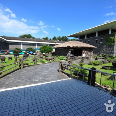 Jeju Glass Museum