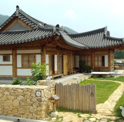 Dalbit Hanok Experience Byeolyu Punggyeong[Korea Quality] / 달빛한옥체험 별유풍경[한국관광 품질인증]